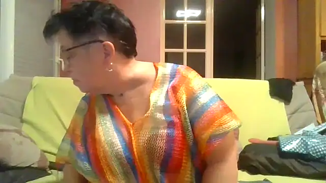 Snapshot of Vandeae44 chatting on February 2, 2026, 8:51 pm Vandeae44 online show from February 2, 2026, 8:51 pm