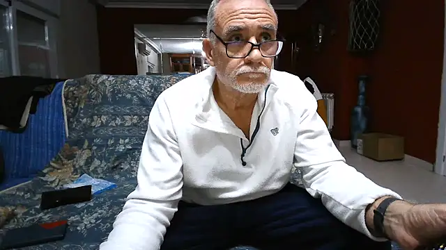 maduroguapo online show from January 11, 2025, 9:15 pm