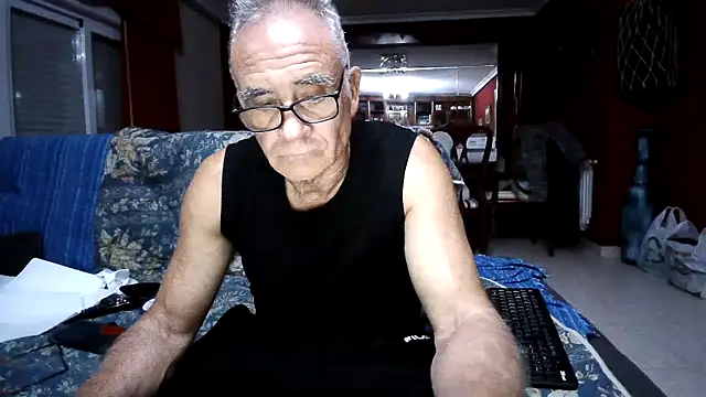 maduroguapo online show from April 1, 2026, 9:34 pm