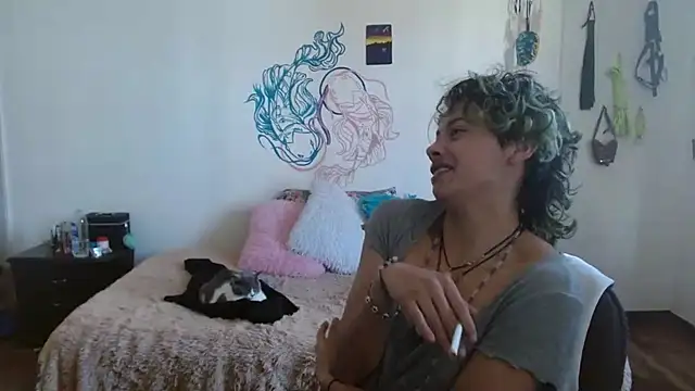 fenixmfx19 online show from February 7, 2025, 4:35 pm