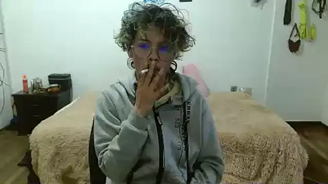 fenixmfx19 online show from February 18, 2025, 10:14 pm