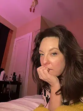 Snapshot of Evagirl88 chatting on March 16, 2025, 9:16 am Evagirl88 online show from March 16, 2025, 9:16 am