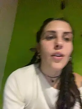 Snapshot of isadelasestrellas chatting on June 7, 2026, 3:43 am isadelasestrellas online show from June 7, 2026, 3:43 am