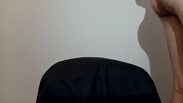 Snapshot of VariantHalf93 chatting on September 8, 2025, 6:18 pm VariantHalf93 online show from September 8, 2025, 6:18 pm