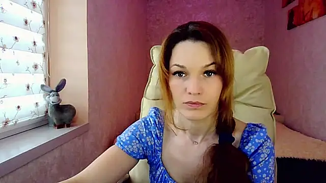 impossibleluna online show from March 29, 2026, 1:00 pm