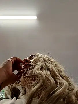 madelaine- online show from February 28, 2025, 12:10 am