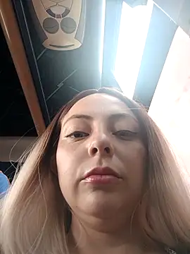 madelaine- online show from October 3, 2025, 7:22 pm