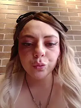 madelaine- online show from October 29, 2025, 6:53 pm