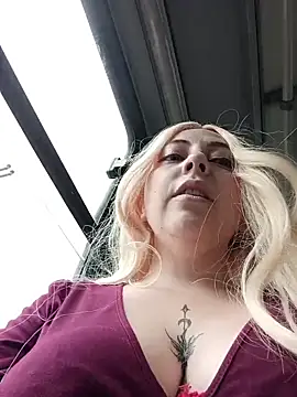 madelaine- online show from February 6, 2026, 6:44 pm