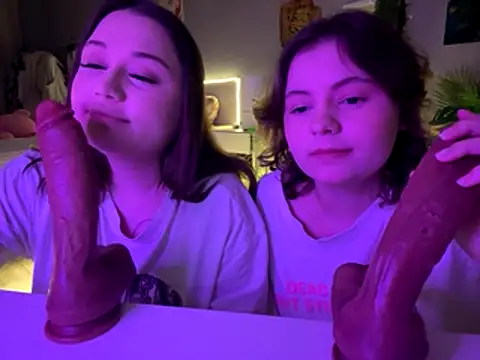 DaisyBooom online show from December 3, 2025, 7:23 pm