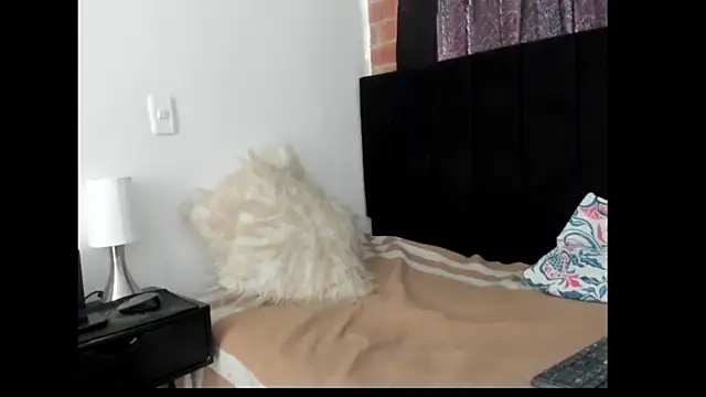 Snapshot of Evaaross_2345 chatting on January 9, 2025, 7:40 pm Evaaross 2345 online show from January 9, 2025, 7:40 pm