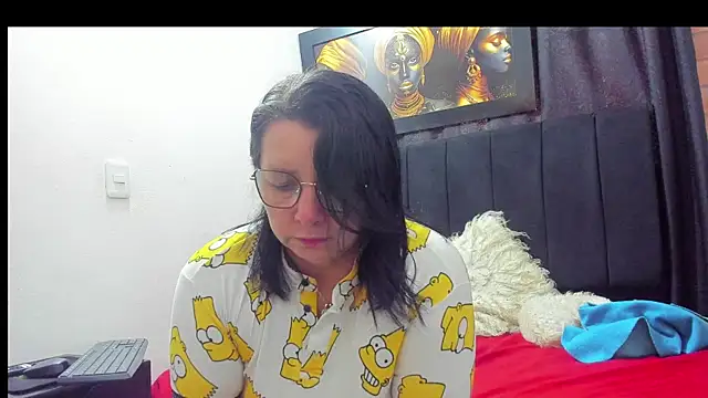 Snapshot of Evaaross_2345 chatting on November 7, 2025, 12:38 pm Evaaross 2345 online show from November 7, 2025, 12:38 pm