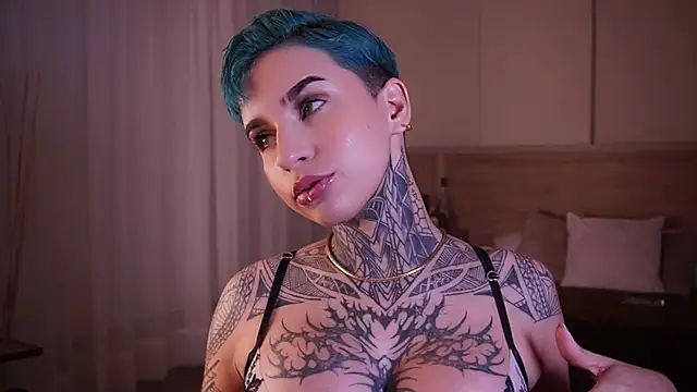 AliceShazaham  online show from January 20, 2025, 2:32 am