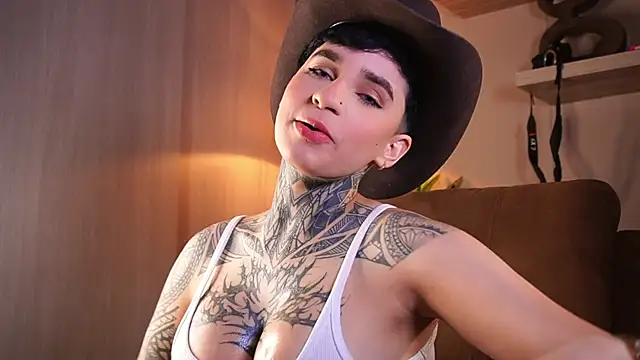 Snapshot of AliceShazaham_ chatting on July 26, 2026, 6:21 am AliceShazaham online show from July 26, 2026, 6:21 am