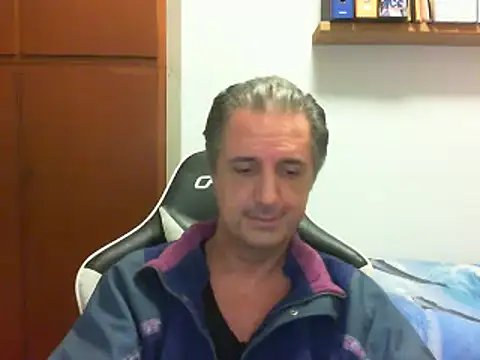 Snapshot of lliuk70mi chatting on February 2, 2025, 7:14 pm lliuk70mi online show from February 2, 2025, 7:14 pm