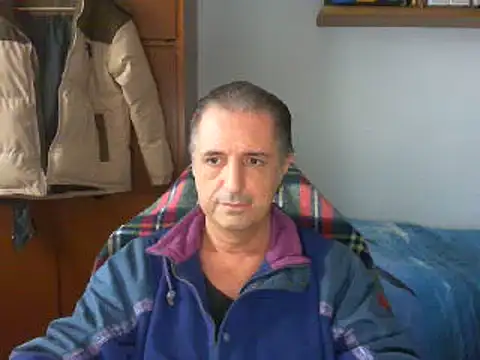 Snapshot of lliuk70mi chatting on December 17, 2025, 2:01 pm lliuk70mi online show from December 17, 2025, 2:01 pm