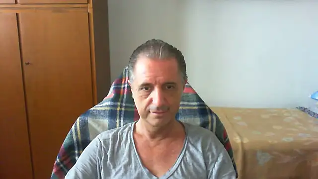 lliuk70mi online show from May 22, 2026, 3:06 pm