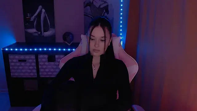 AlisaLink online show from March 22, 2025, 4:04 pm