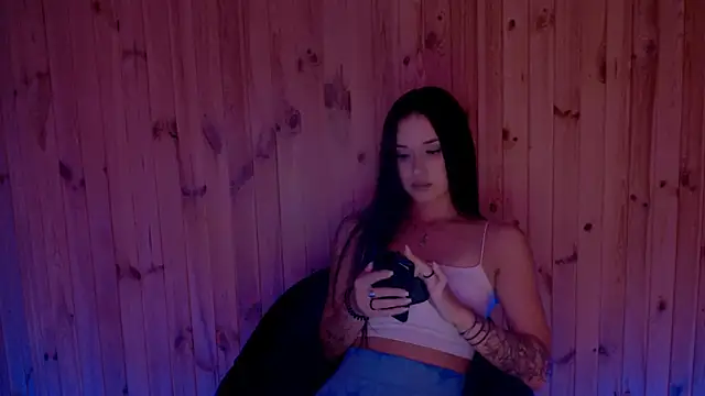 AlisaLink online show from October 4, 2025, 4:27 pm