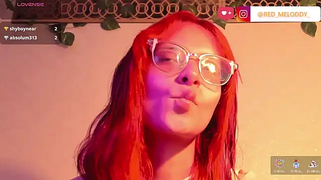 RedMeloddy online show from November 3, 2025, 8:10 pm