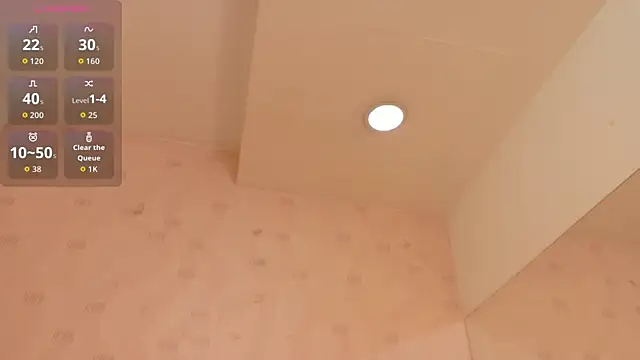 Snapshot of littleebonymommy chatting on February 16, 2026, 7:43 pm littleebonymommy online show from February 16, 2026, 7:43 pm