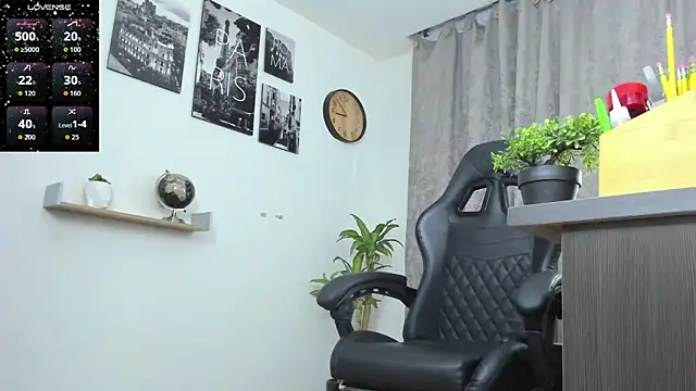 Snapshot of SophieBaker__ chatting on February 6, 2026, 1:54 am SophieBaker online show from February 6, 2026, 1:54 am