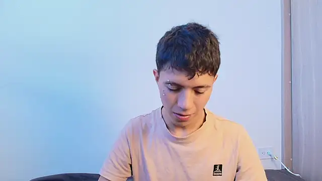 Snapshot of Justyn_Ross chatting on September 21, 2025, 7:15 pm Justyn Ross online show from September 21, 2025, 7:15 pm