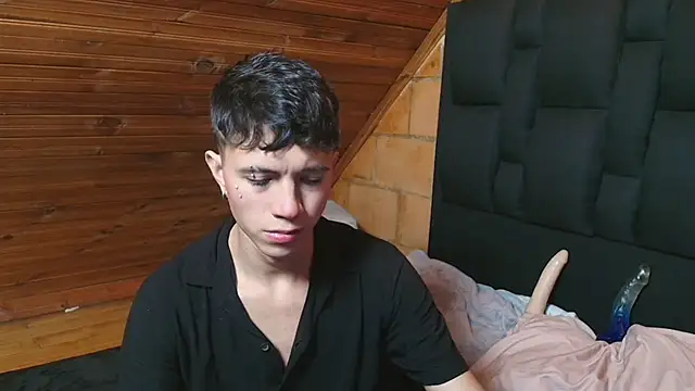 Snapshot of Justyn_Ross chatting on October 29, 2025, 4:26 am Justyn Ross online show from October 29, 2025, 4:26 am