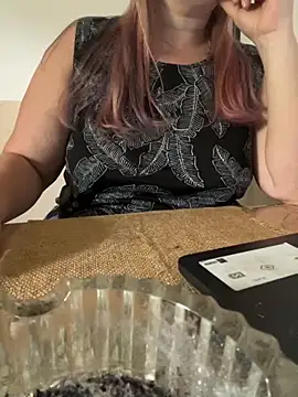 Popinasq online show from November 28, 2025, 6:43 pm