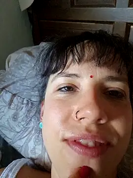 Lyrass online show from December 17, 2025, 9:15 am