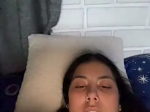 Snapshot of LisaTuspia chatting on October 27, 2025, 4:38 am LisaTuspia online show from October 27, 2025, 4:38 am