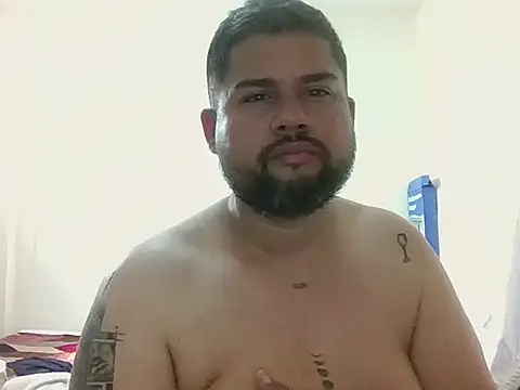 GABRIELGARCIA1313 online show from February 14, 2026, 6:48 pm