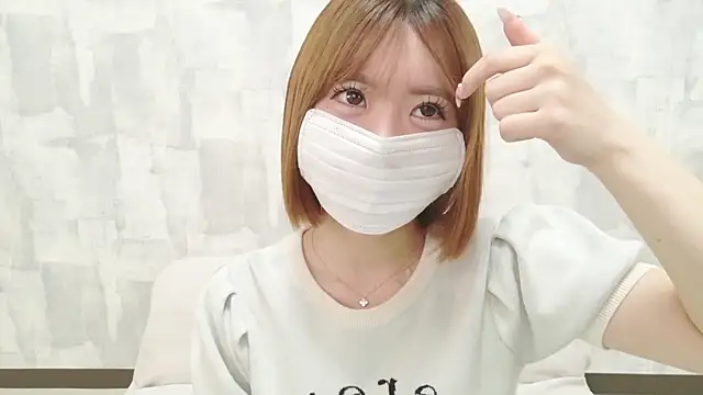 LOVE MOMO LOVE online show from April 13, 2026, 12:43 pm