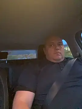 BigromeoXX online show from November 11, 2025, 4:07 pm