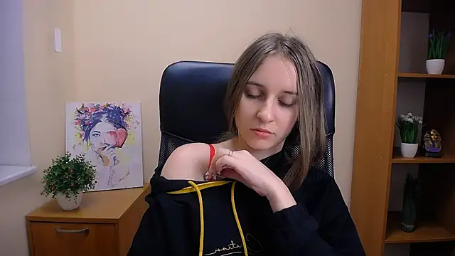  Nicole new online show from December 3, 2024, 12:49 pm