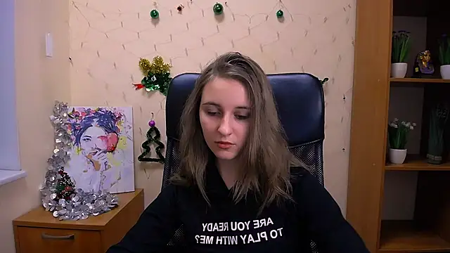  Nicole new online show from December 17, 2024, 4:00 pm