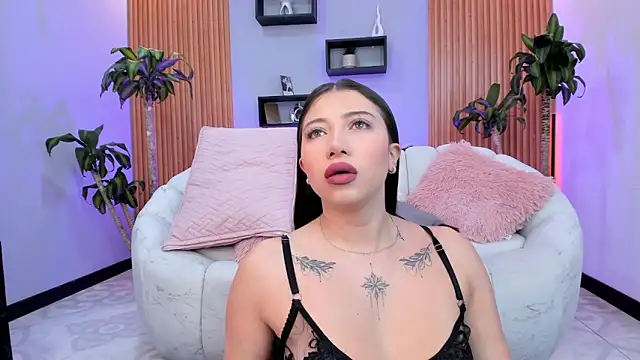 Aixaa charles online show from September 17, 2025, 12:18 pm