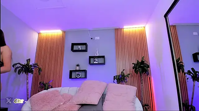 Aixaa charles online show from September 26, 2025, 12:09 pm