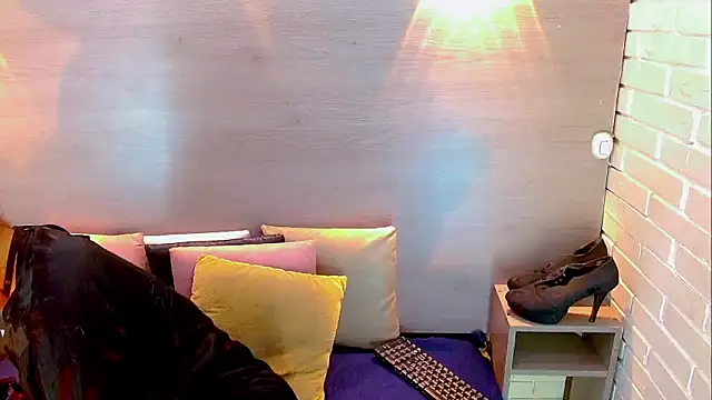 Isalombardi online show from January 10, 2026, 3:41 am