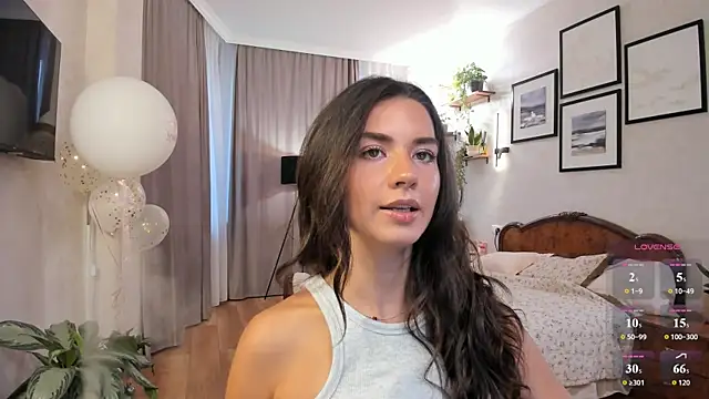 Snapshot of NicoleLuv chatting on July 26, 2026, 5:20 pm NicoleLuv online show from July 26, 2026, 5:20 pm