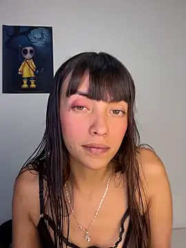 Snapshot of MiaGoth_ chatting on June 6, 2026, 1:21 am MiaGoth online show from June 6, 2026, 1:21 am