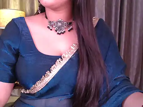 Snapshot of Sexy_Myra18 chatting on October 10, 2025, 4:55 am Sexy Myra18 online show from October 10, 2025, 4:55 am