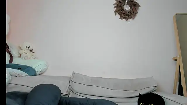 daeneryy online show from January 13, 2025, 3:23 am