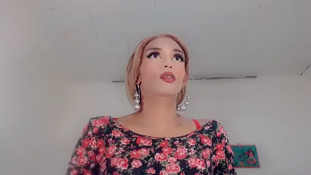 Snapshot of Oriana_braom chatting on June 5, 2026, 7:30 pm Oriana braom online show from June 5, 2026, 7:30 pm