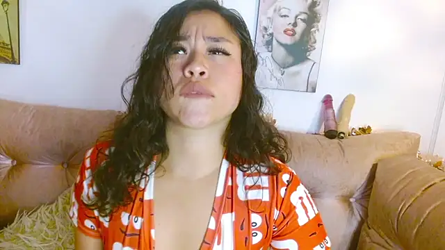 hinataleecs online show from December 28, 2024, 2:43 am