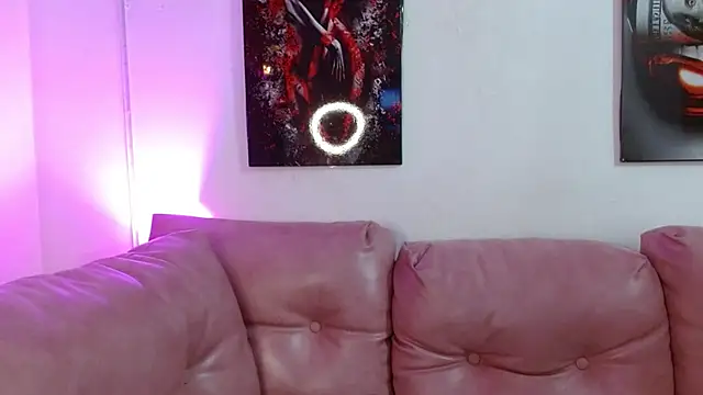 Snapshot of hinataleecs chatting on November 24, 2025, 9:14 pm hinataleecs online show from November 24, 2025, 9:14 pm