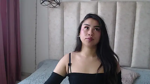 Snapshot of hinataleecs chatting on December 13, 2025, 8:58 pm hinataleecs online show from December 13, 2025, 8:58 pm