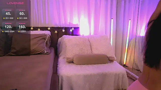 Snapshot of AnaRhodes chatting on January 21, 2025, 4:10 am AnaRhodes online show from January 21, 2025, 4:10 am