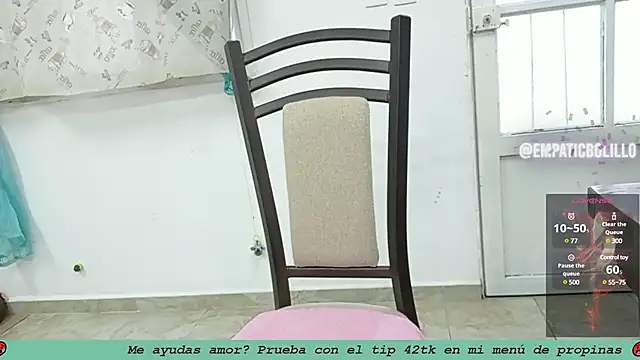 Snapshot of EmpaticBolillo chatting on March 4, 2025, 11:54 pm EmpaticBolillo online show from March 4, 2025, 11:54 pm
