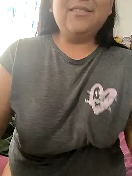 Snapshot of EmpaticBolillo chatting on October 9, 2025, 7:56 pm EmpaticBolillo online show from October 9, 2025, 7:56 pm